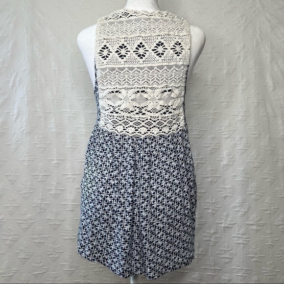 Anthropologie by Tiny Sleeveless Boho Tank Top Crocheted - Picture 3 of 6